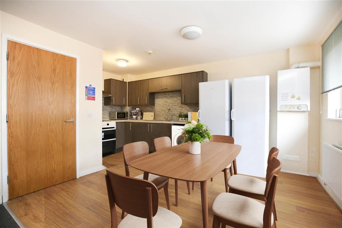 4 bedroom apartment for rent New Mills, Newcastle, NE4 5AU UniHomes