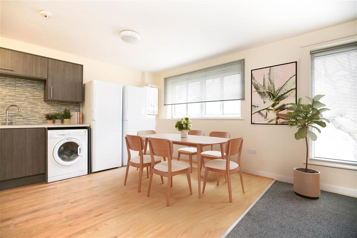 4 bedroom apartment for rent New Mills, Newcastle, NE4 5AU UniHomes