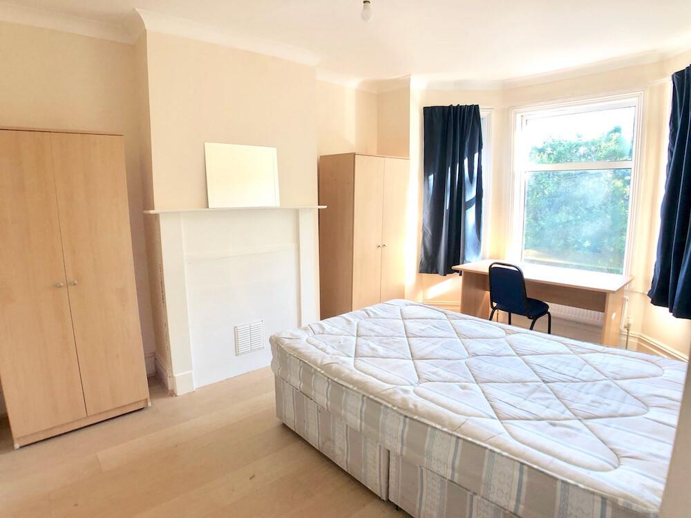 6 bedroom house for rent Highfield Crescent, Southampton, SO17 1SF UniHomes