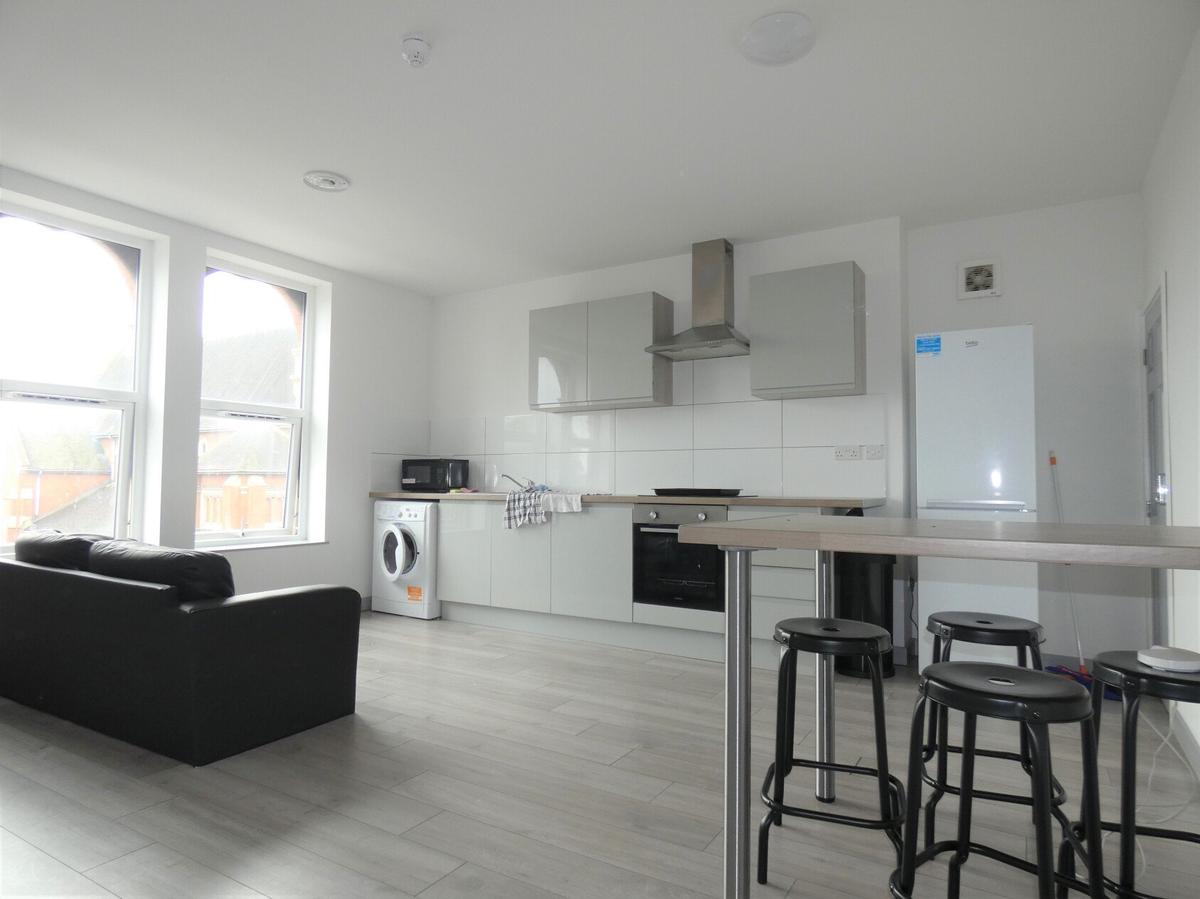 3 bedroom apartment for rent Jasper Street StokeonTrent, ST1 3DA