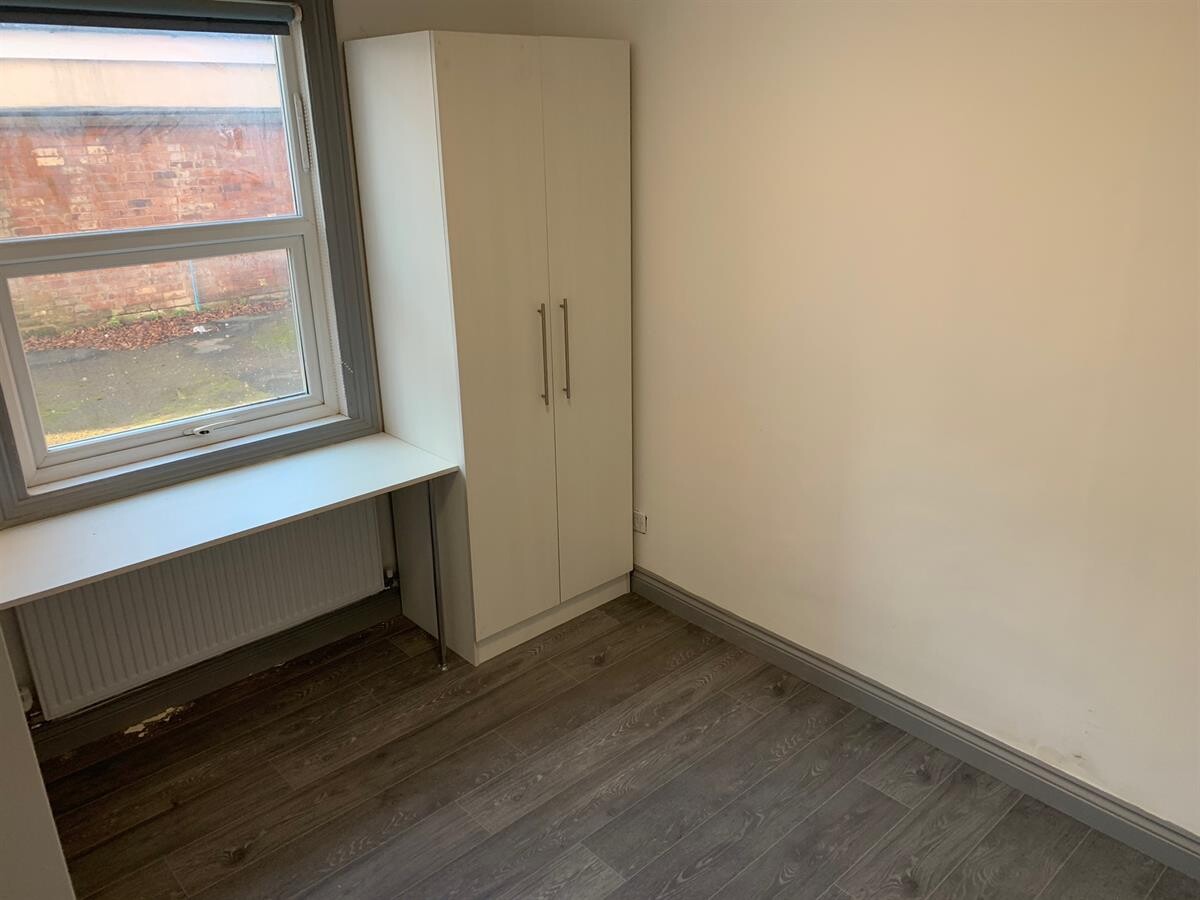 8 bedroom apartment for rent 14 Warwick New Road, Leamington Spa, CV32 5JG UniHomes