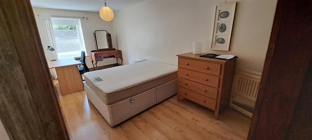 3 bedroom apartment for rent Brandon Court, Portsmouth, PO5 1PF UniHomes