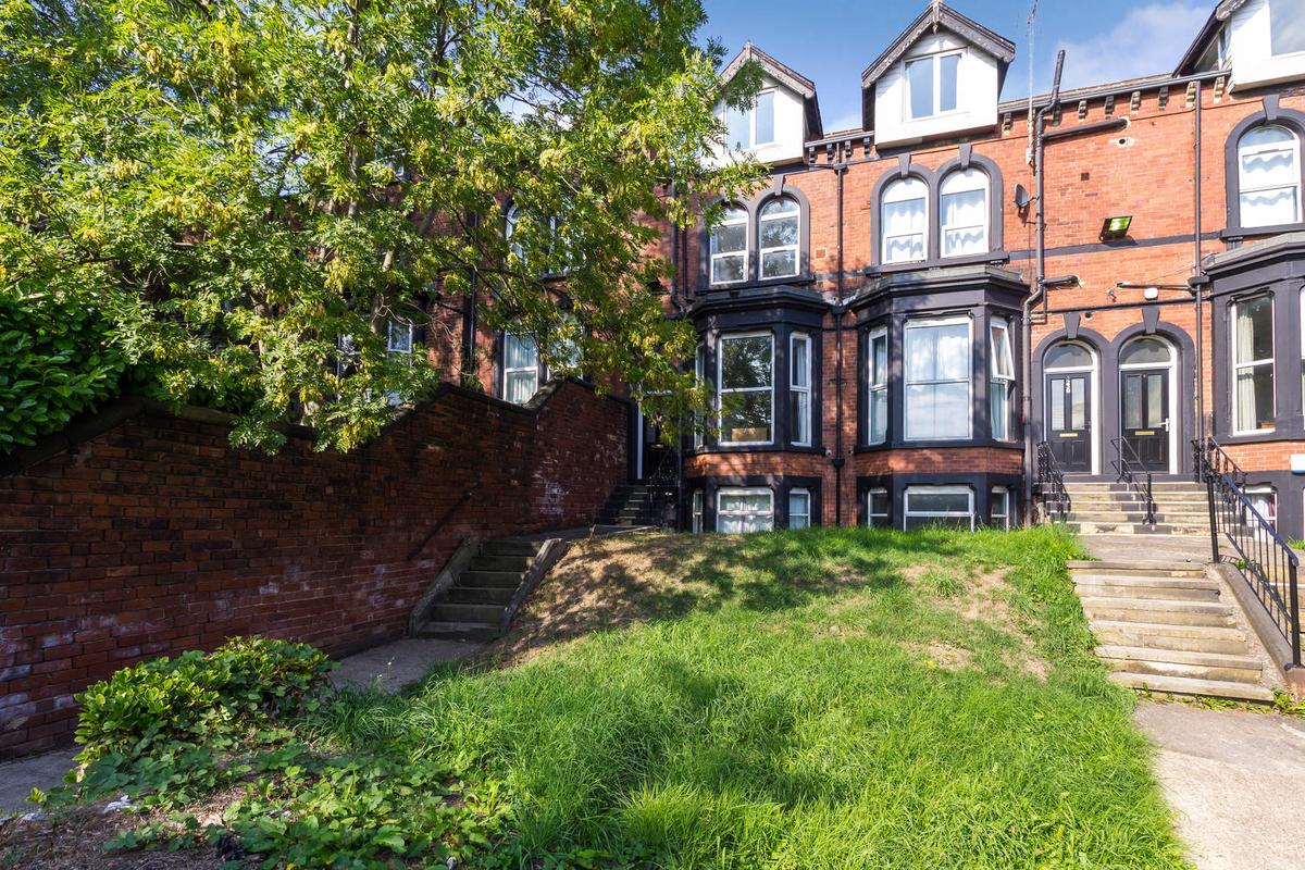 6 bedroom apartment for rent Burley Road Leeds, LS4 2LA UniHomes