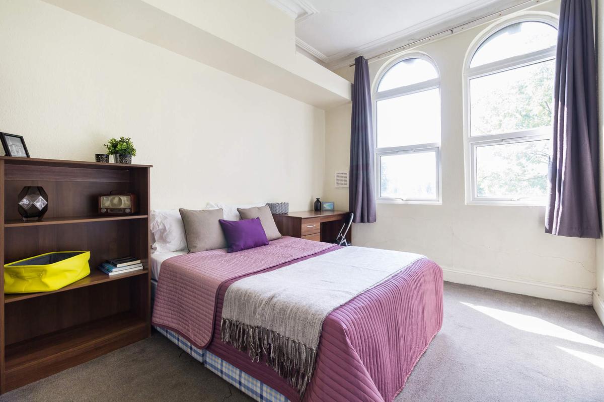 6 bedroom apartment for rent Burley Road Leeds, LS4 2LA UniHomes