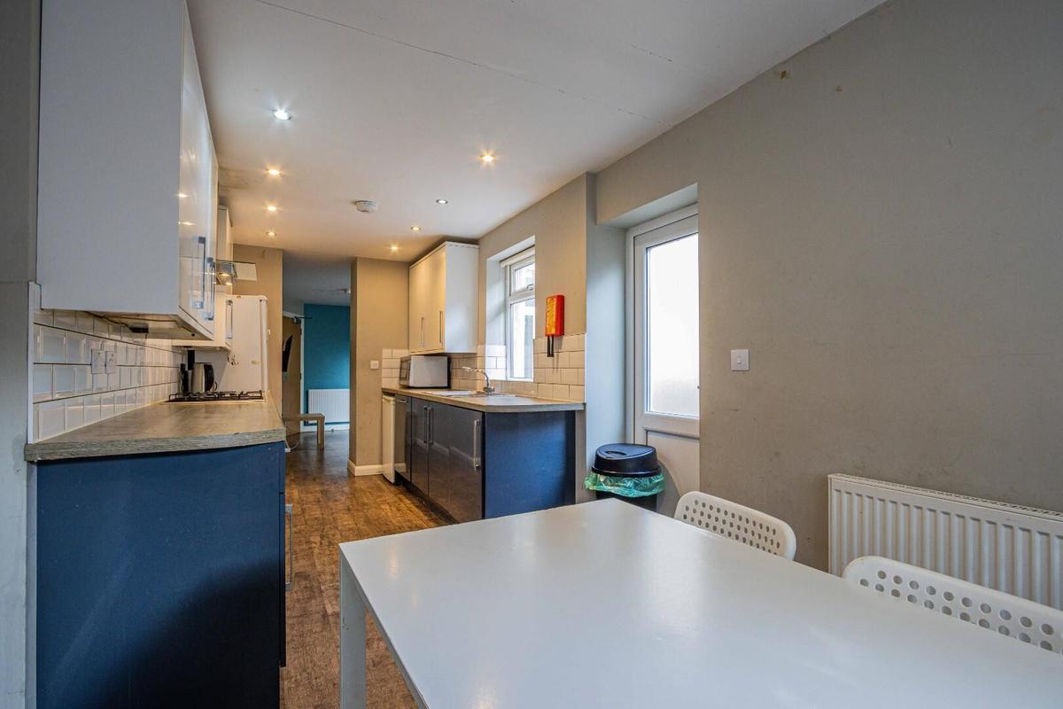 6 bedroom house for rent Rhymney Street, Cardiff, CF24 4DF UniHomes
