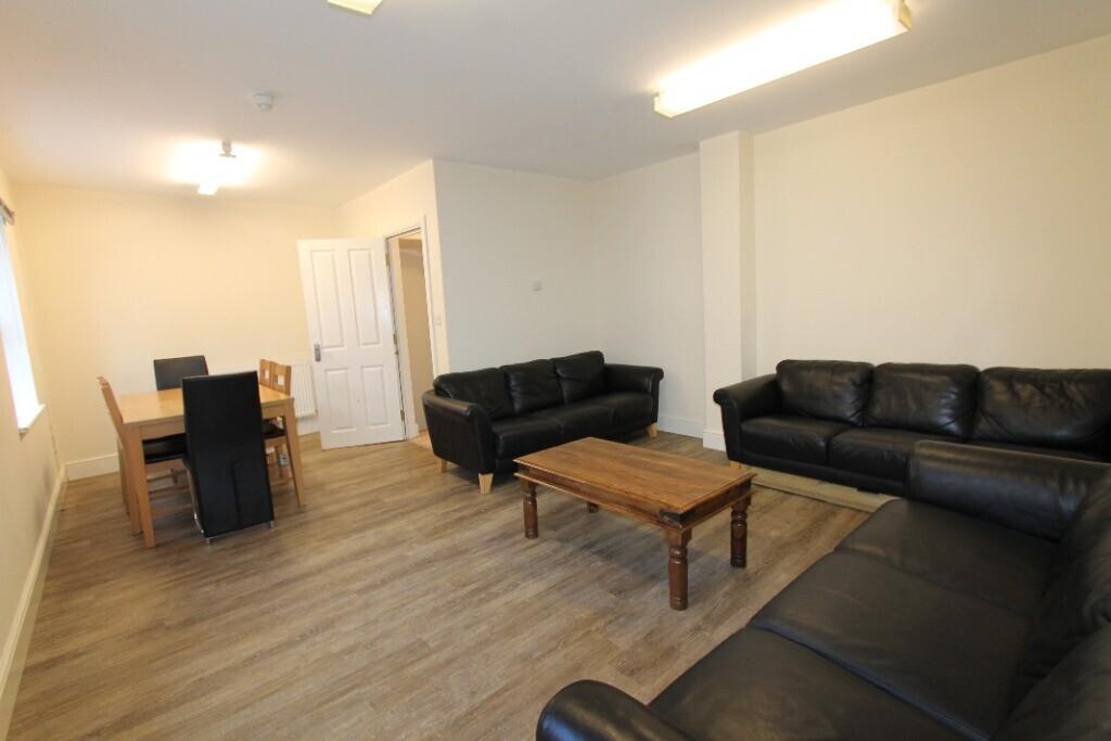 8 bedroom house for rent Chapel Street, Leamington Spa, CV31 1EU UniHomes