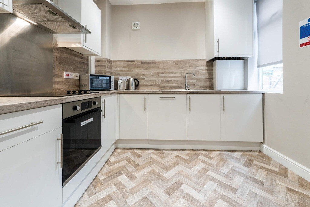 3 bedroom house for rent Barff Road Salford, Manchester, M5 5ES UniHomes