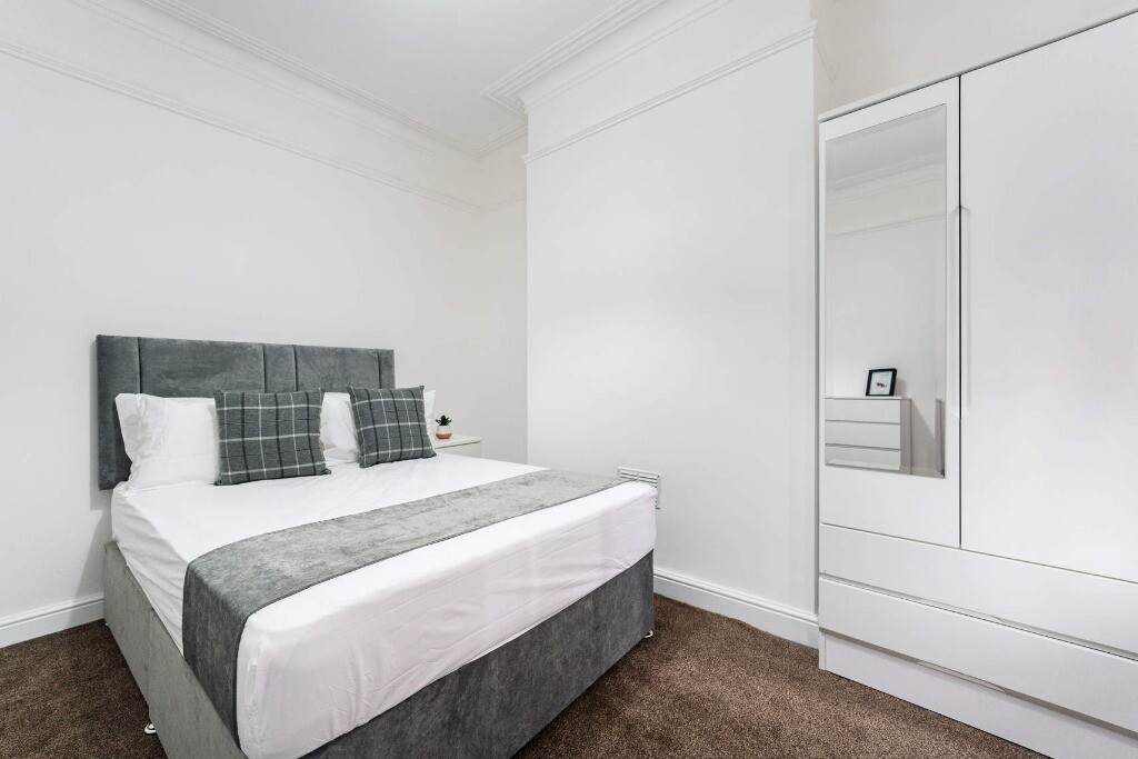 3 bedroom house for rent Barff Road Salford, Manchester, M5 5ES UniHomes