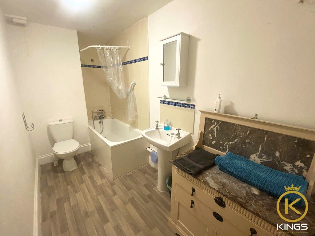 2 bedroom apartment for rent Elphinstone Road, Portsmouth, PO5 3HR