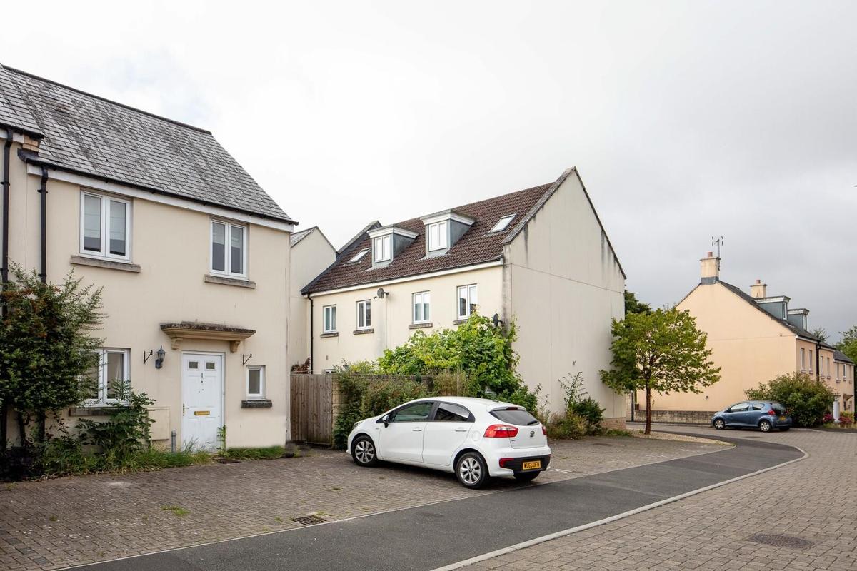 3 bedroom house for rent Breachwood View, Bath, BA2 2TX UniHomes
