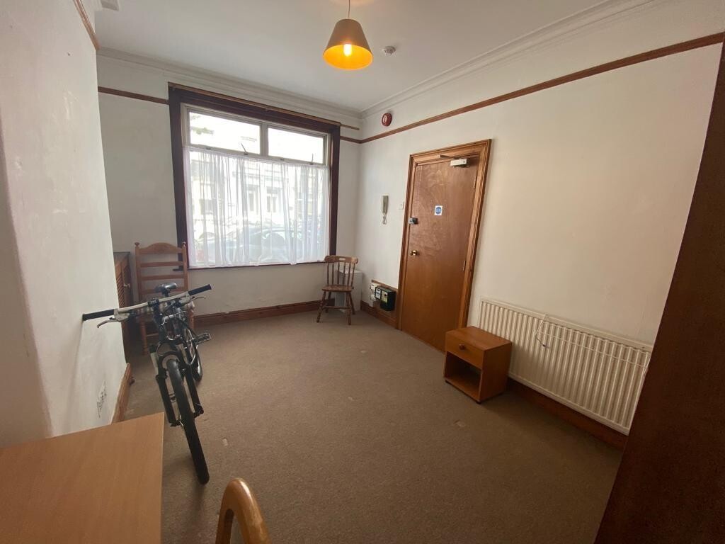 6 bedroom house for rent Stanley Road, Aberystwyth, SY23 1LS UniHomes