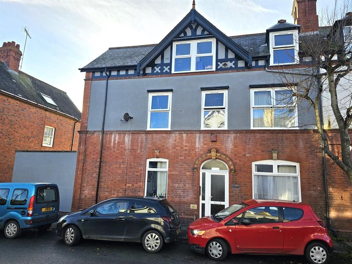 6 bedroom house for rent Stanley Road, Aberystwyth, SY23 1LS UniHomes