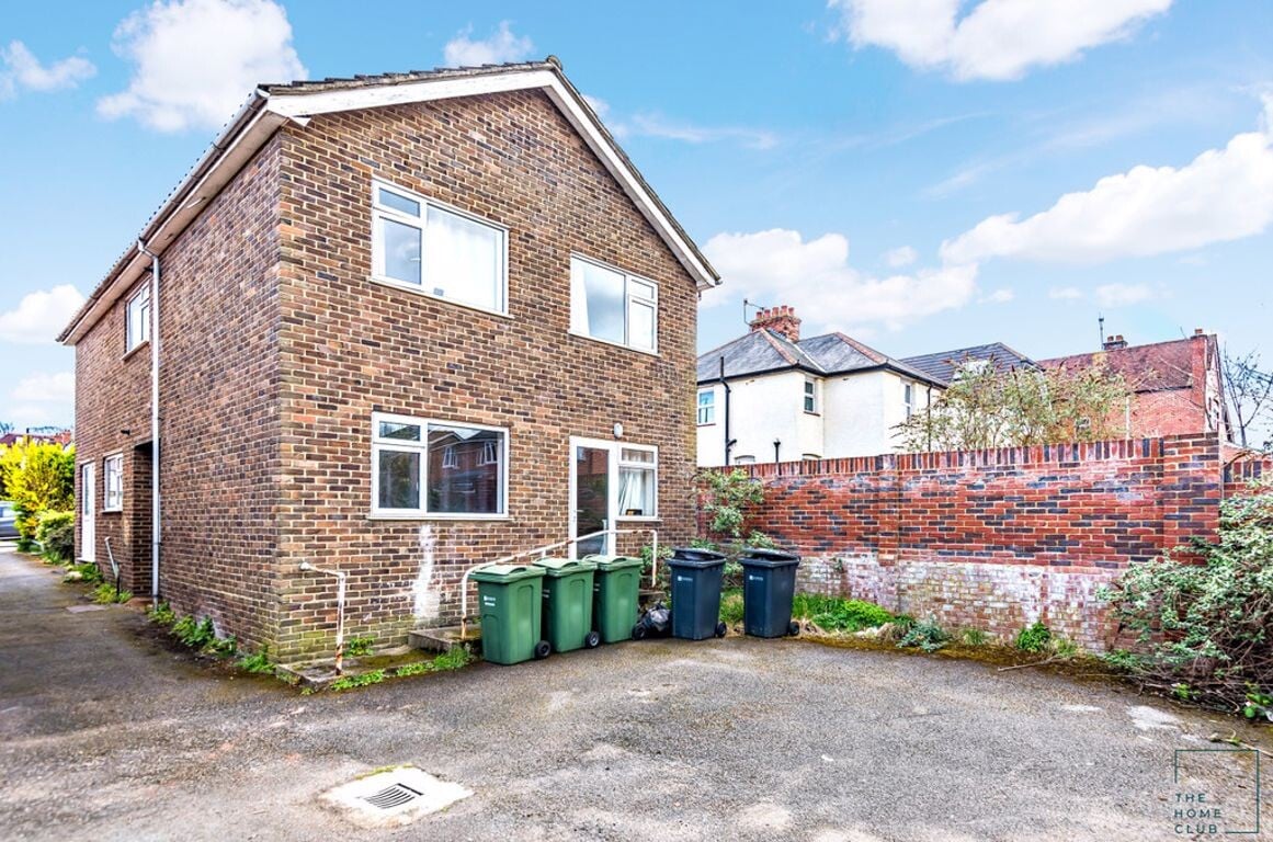 2 bedroom apartment for rent 16 Madrid Road, Surrey, GU2 7NT UniHomes