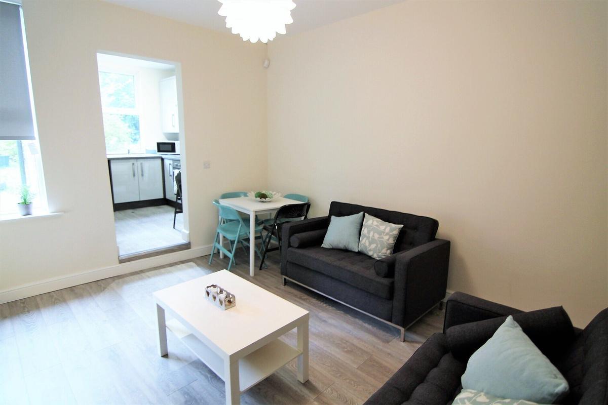 4 bedroom house for rent Crookesmoor Road, Sheffield, S10 1BE UniHomes