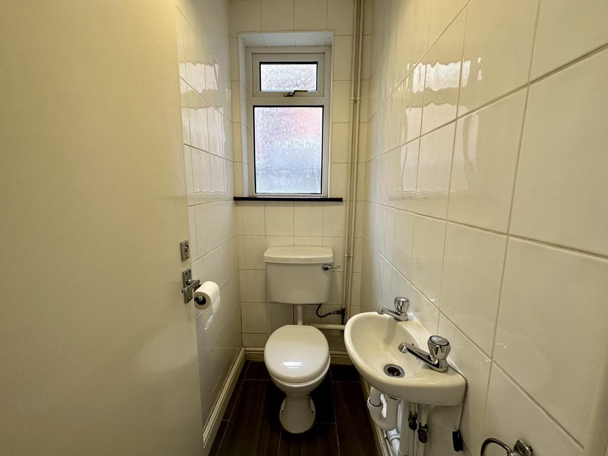 5 bedroom house for rent Knighton Fields Road East, Leicester, LE2 6DP