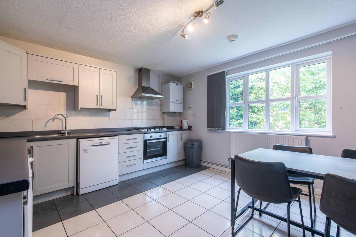 6 bedroom house on Gadd Street, Forest Fields, Nottingham