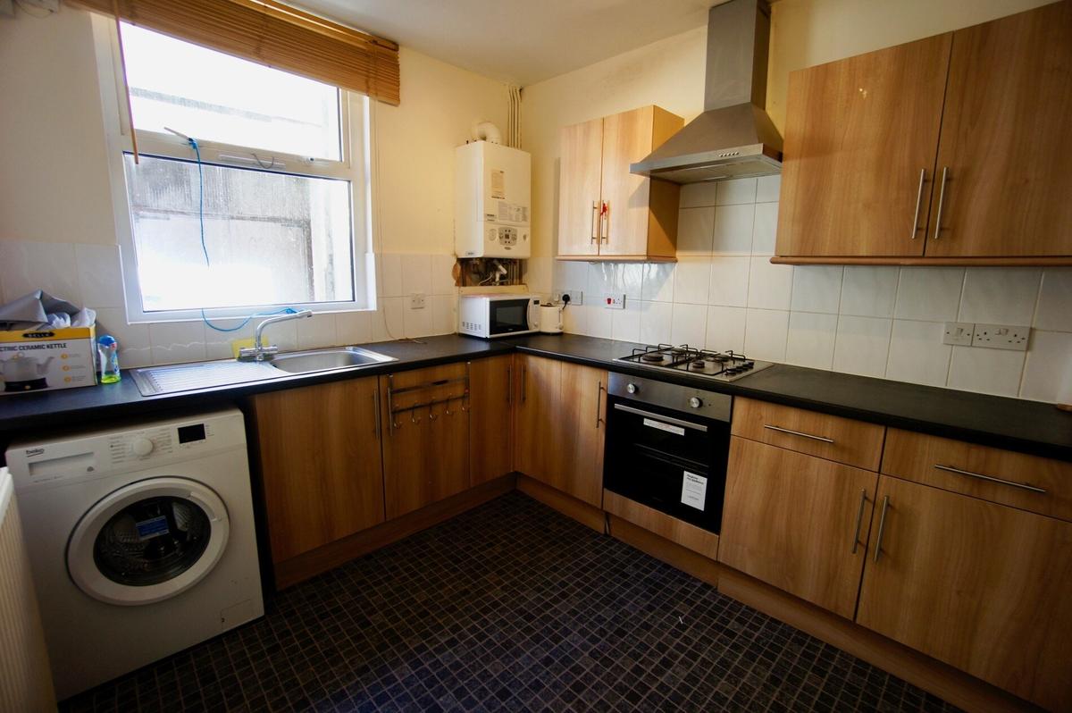4 bedroom apartment for rent Glossop Road, Sheffield, S10 2QA UniHomes