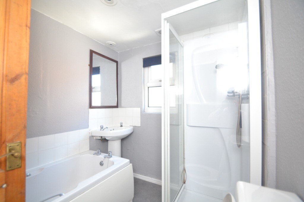 6 bedroom house for rent Milverton Road, Manchester, M14 5PJ UniHomes