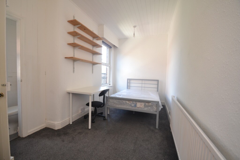 6 bedroom house for rent Milverton Road, Manchester, M14 5PJ UniHomes