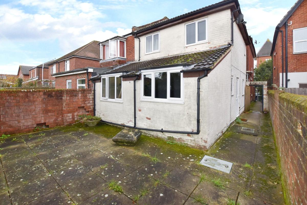 3 bedroom house for rent Hill Lane, Southampton, SO15 5BA UniHomes