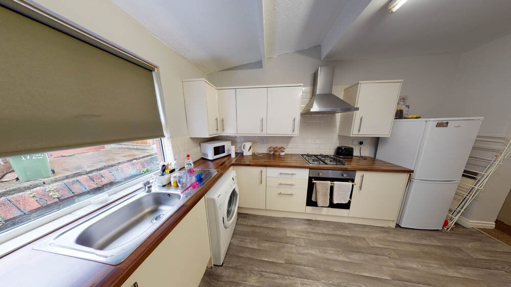 2 bedroom house on St Michaels Road, Headingley, Leeds