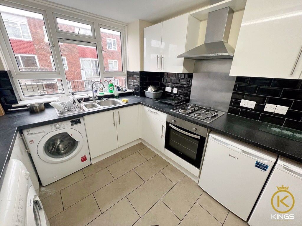 4 bedroom apartment for rent Waterloo Street, Portsmouth, PO5 4HR