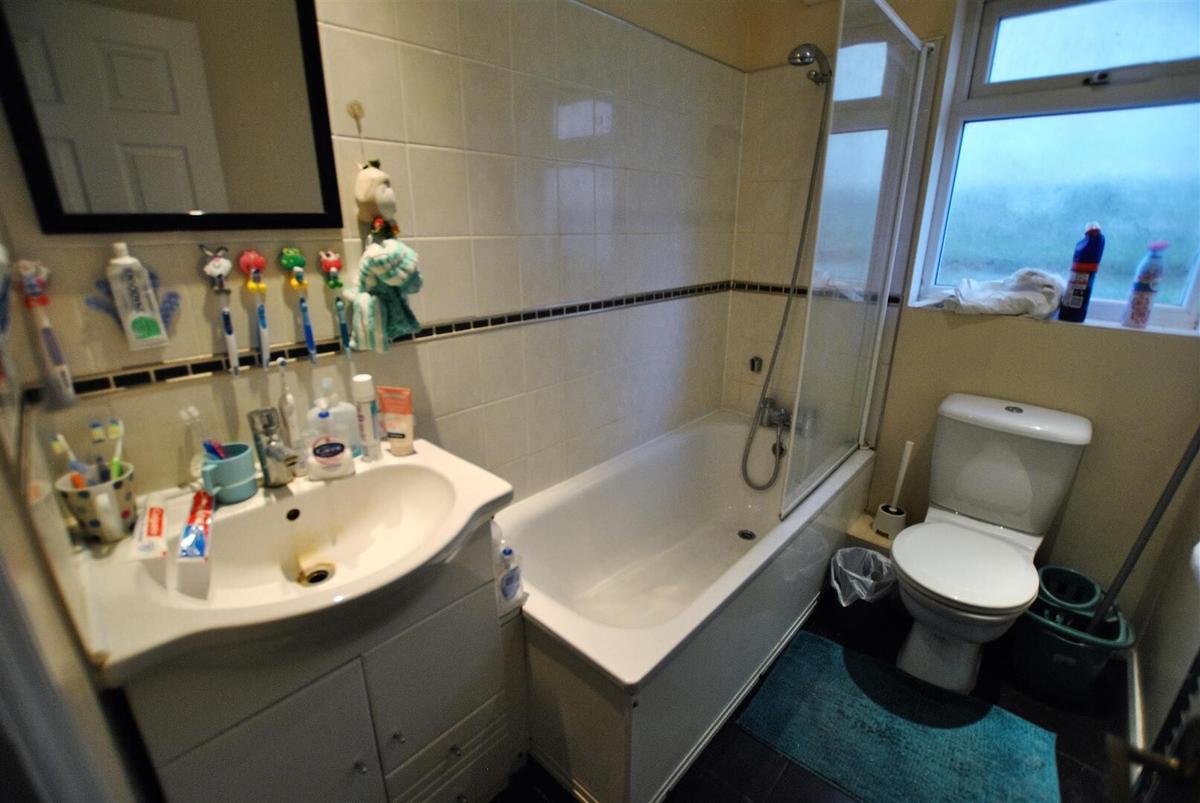 6 bedroom house for rent Walford Road, London, UB8 2NG UniHomes