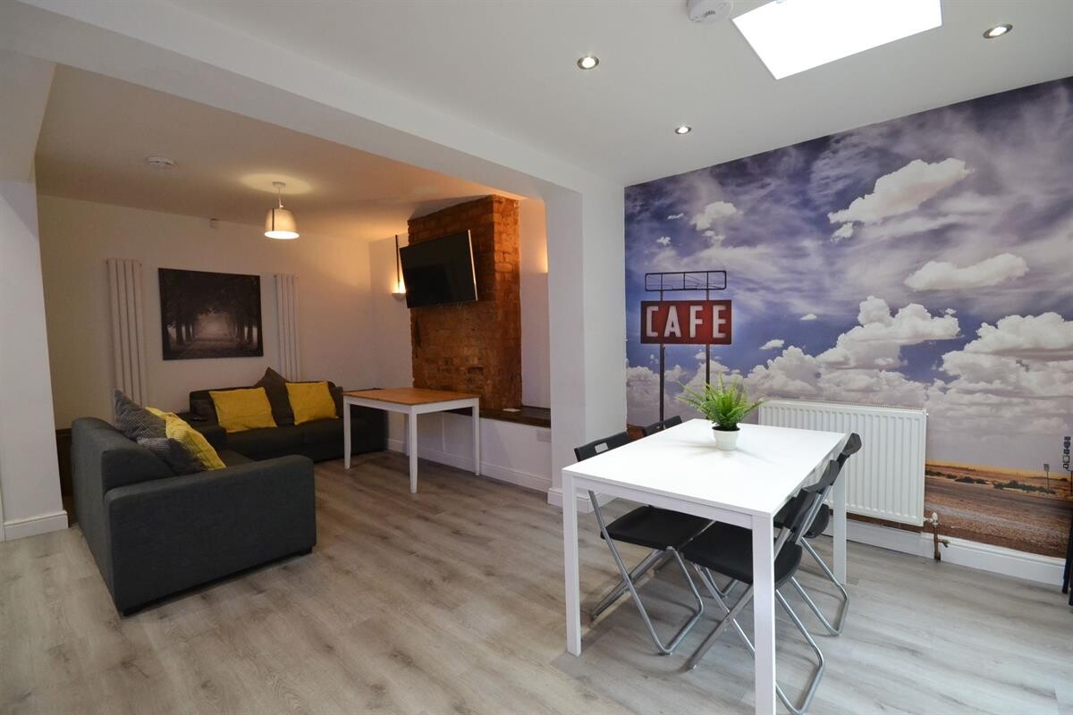 5 bedroom house on Lower Road, Beeston, Nottingham