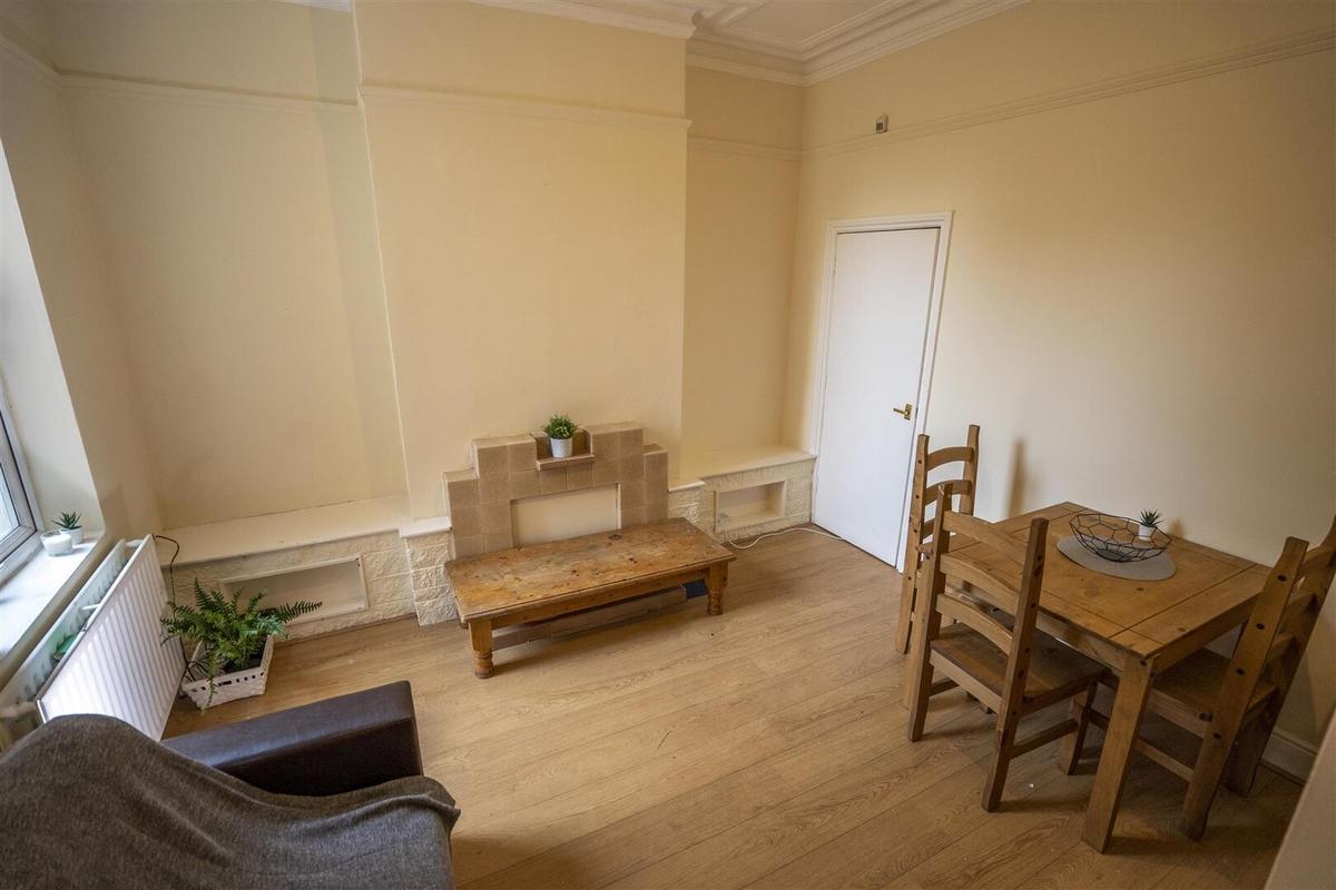 6 bedroom house for rent Crookesmoor Road, Sheffield, S6 3FQ UniHomes