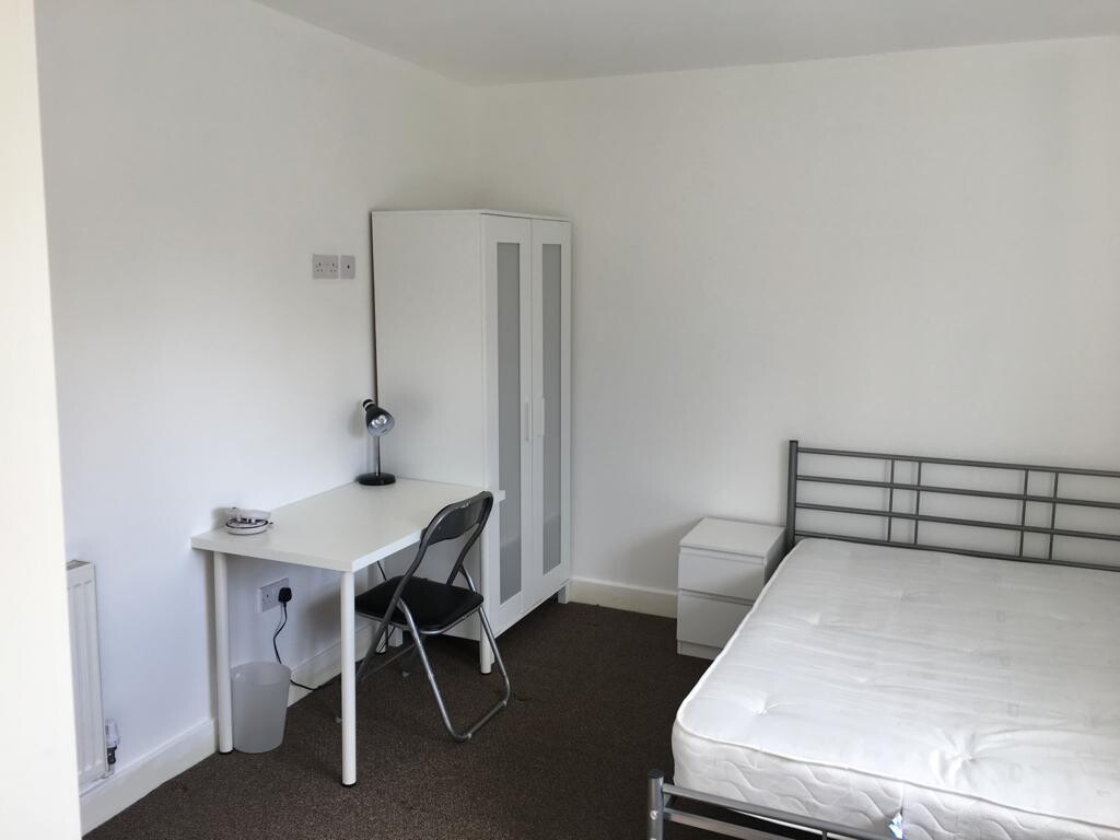 6 bedroom house for rent Marchwood Close, Nottingham, NG8 1PH UniHomes