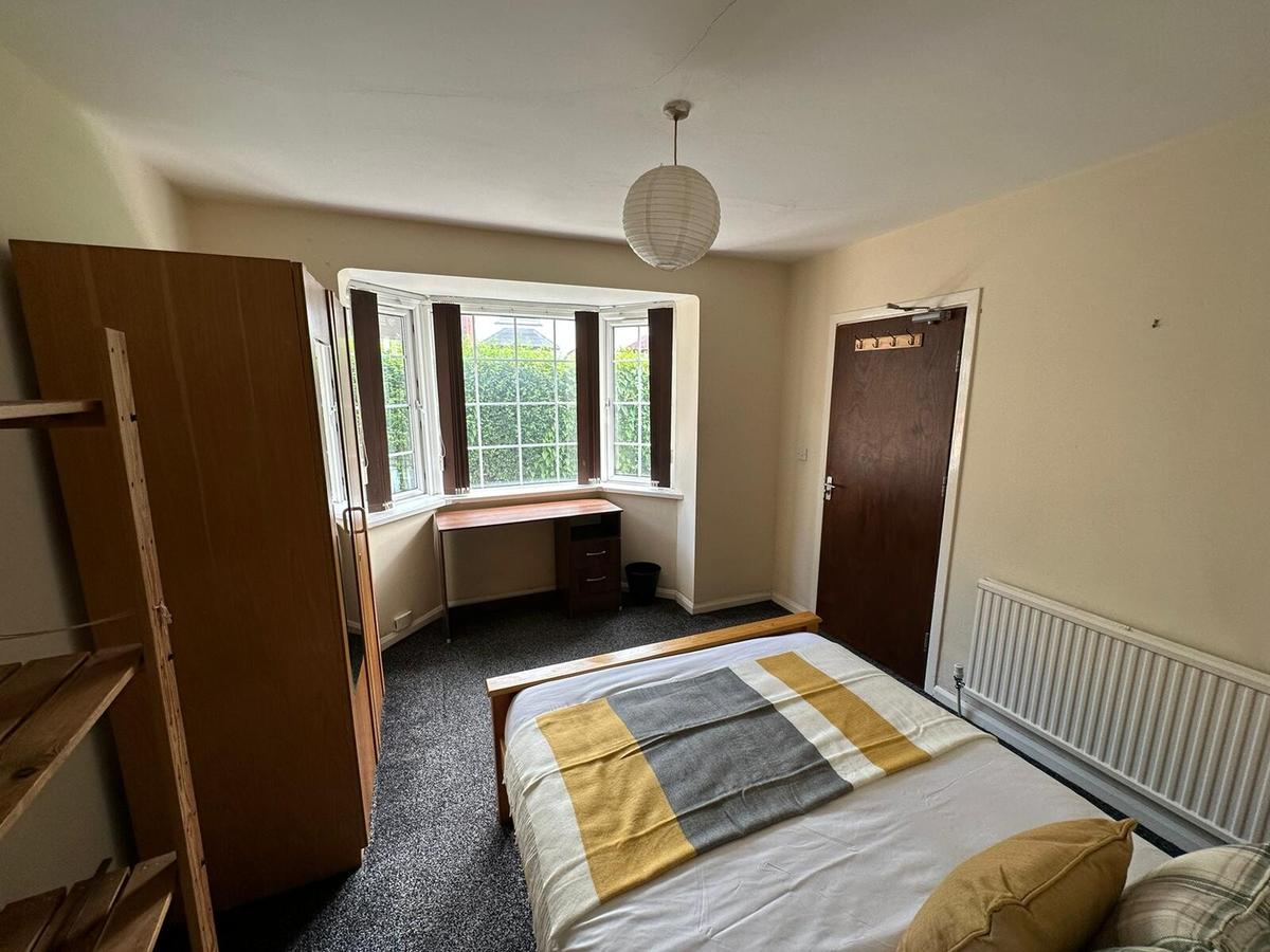 4 bedroom house for rent Rolleston Drive, Nottingham, NG7 1JS UniHomes