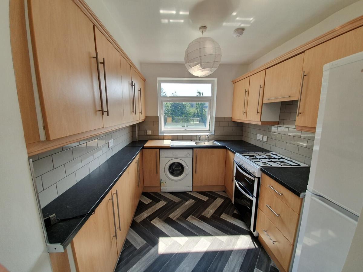 6 bedroom house for rent Queenswood Drive, Leeds, LS6 3NG UniHomes