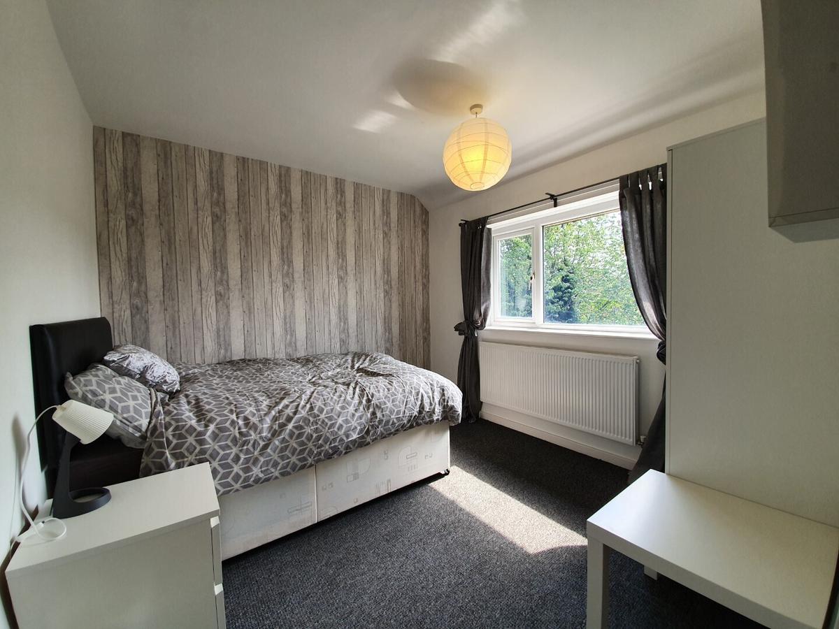 6 bedroom house for rent Queenswood Drive, Leeds, LS6 3NG UniHomes