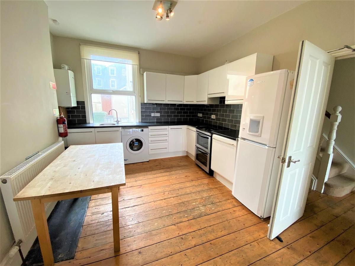 5 bedroom house for rent Rheidol Terrace, Aberystwyth, SY23 1JU UniHomes