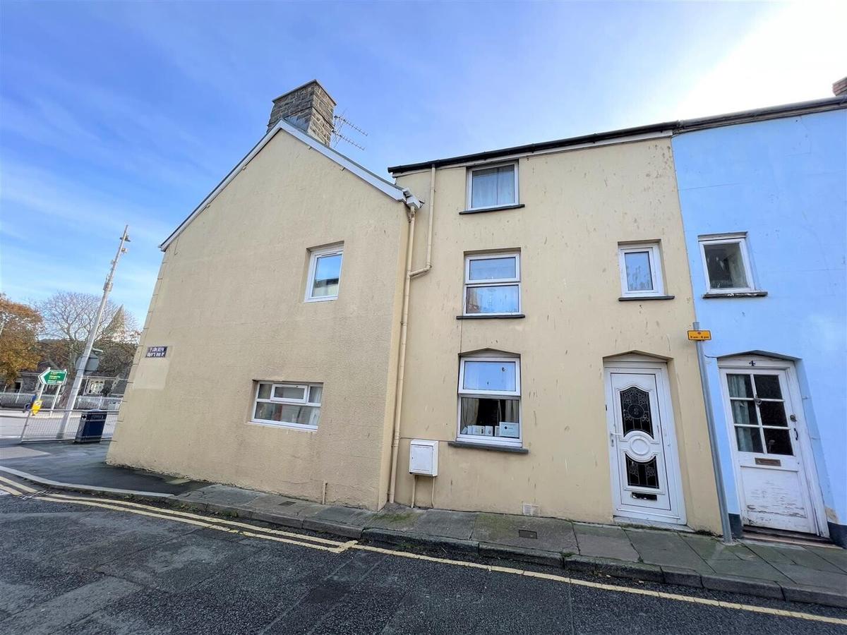 3 bedroom house for rent Grays Inn Road, Aberystwyth, SY23 1QE UniHomes