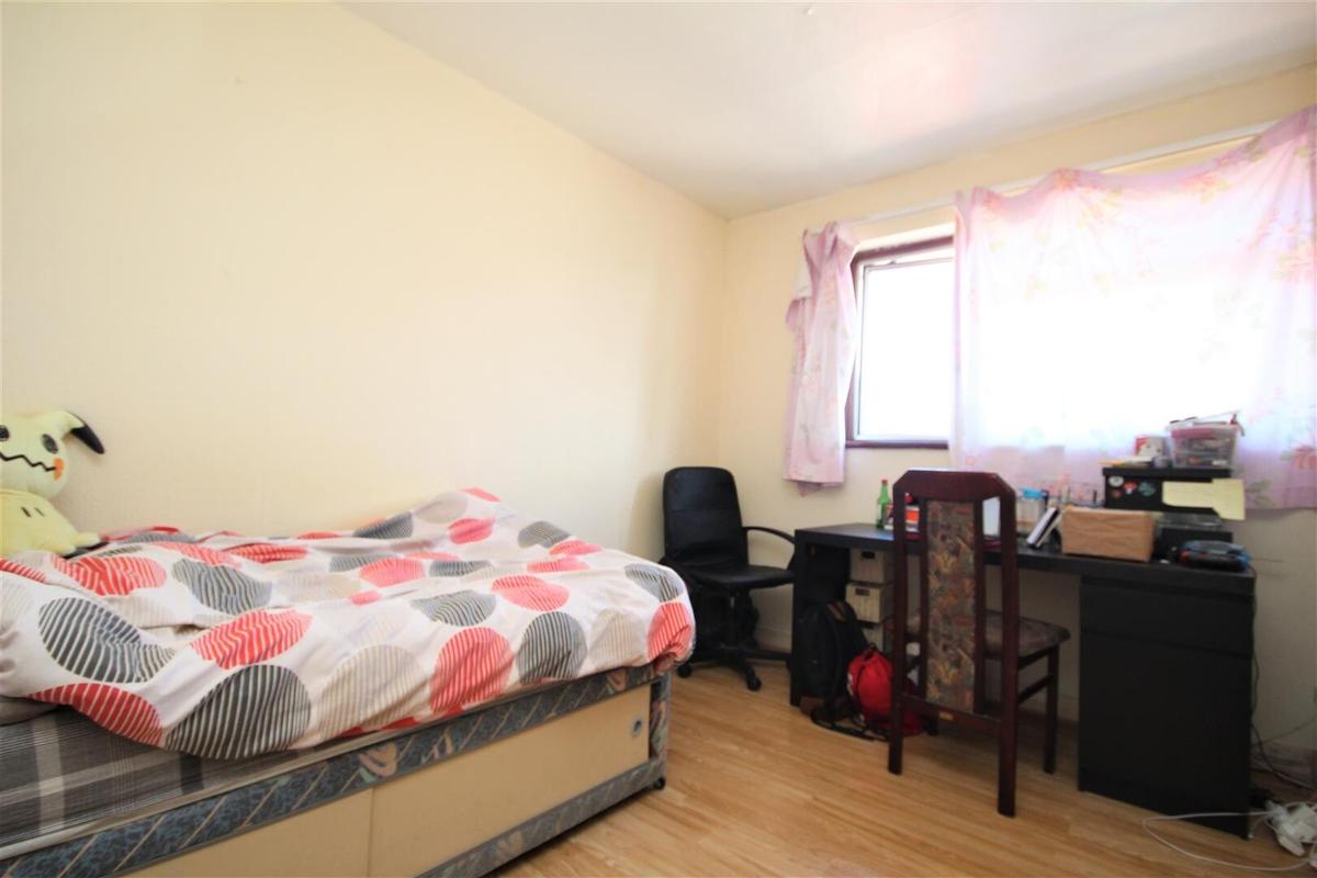 4 bedroom house for rent Guildford Park Avenue, Surrey, GU2 7NH UniHomes