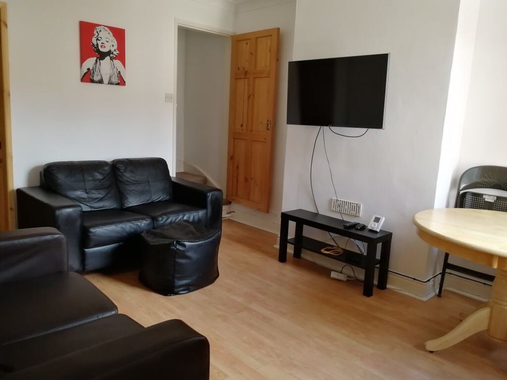 3 bedroom house for rent Leopold Street, Loughborough, LE11 5DW UniHomes