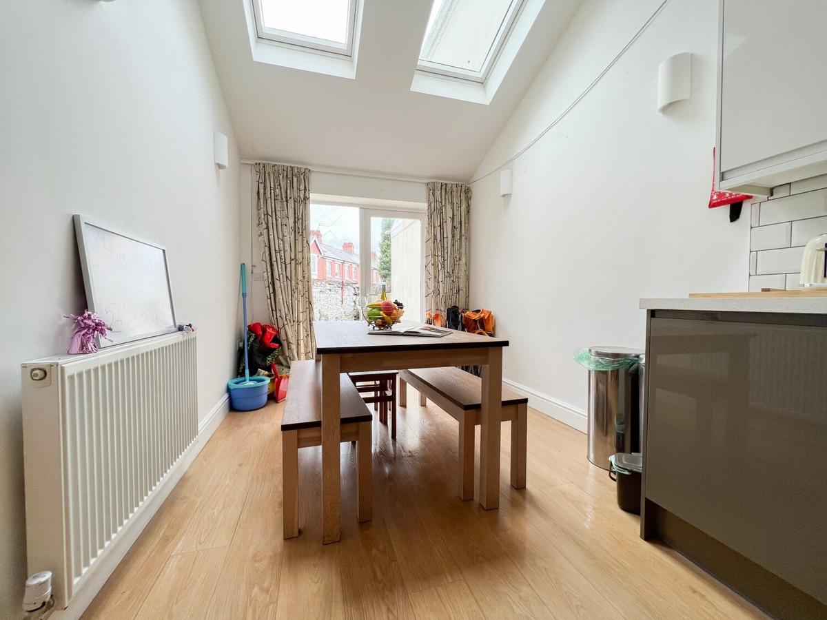 8 bedroom house for rent Lisvane Street, Cardiff, CF24 4LN UniHomes