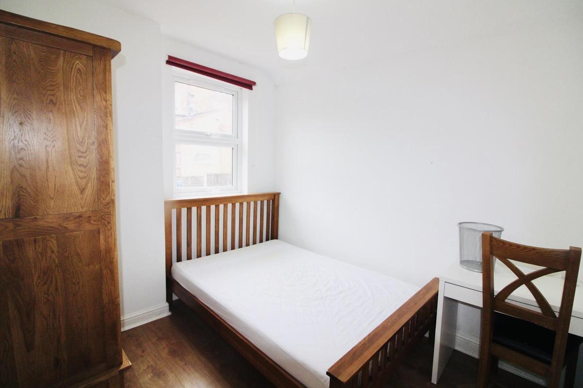 4 bedroom house for rent Balfour Road, Nottingham, NG7 1NZ UniHomes