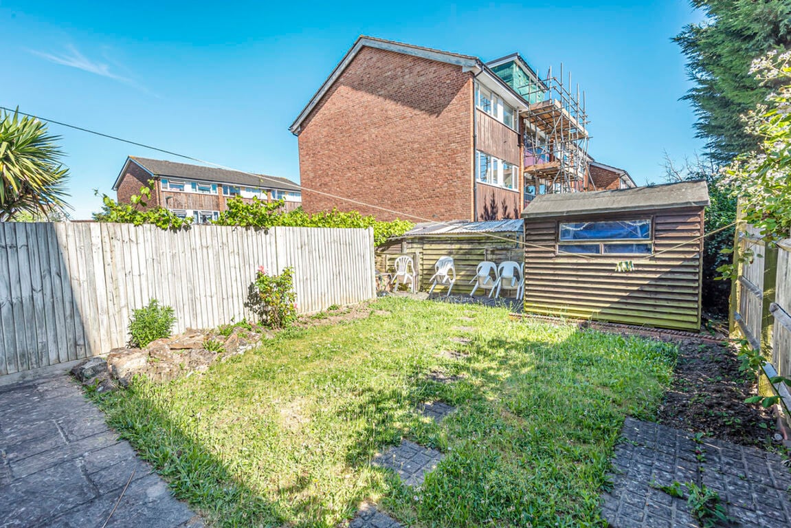 4 bedroom house for rent Stoughton Road, Surrey, GU2 9PW UniHomes