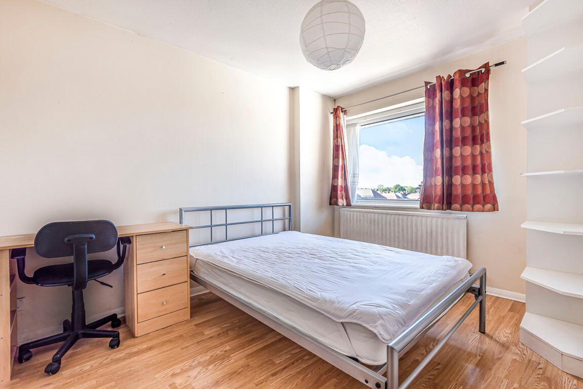 4 bedroom house for rent Stoughton Road, Surrey, GU2 9PW UniHomes