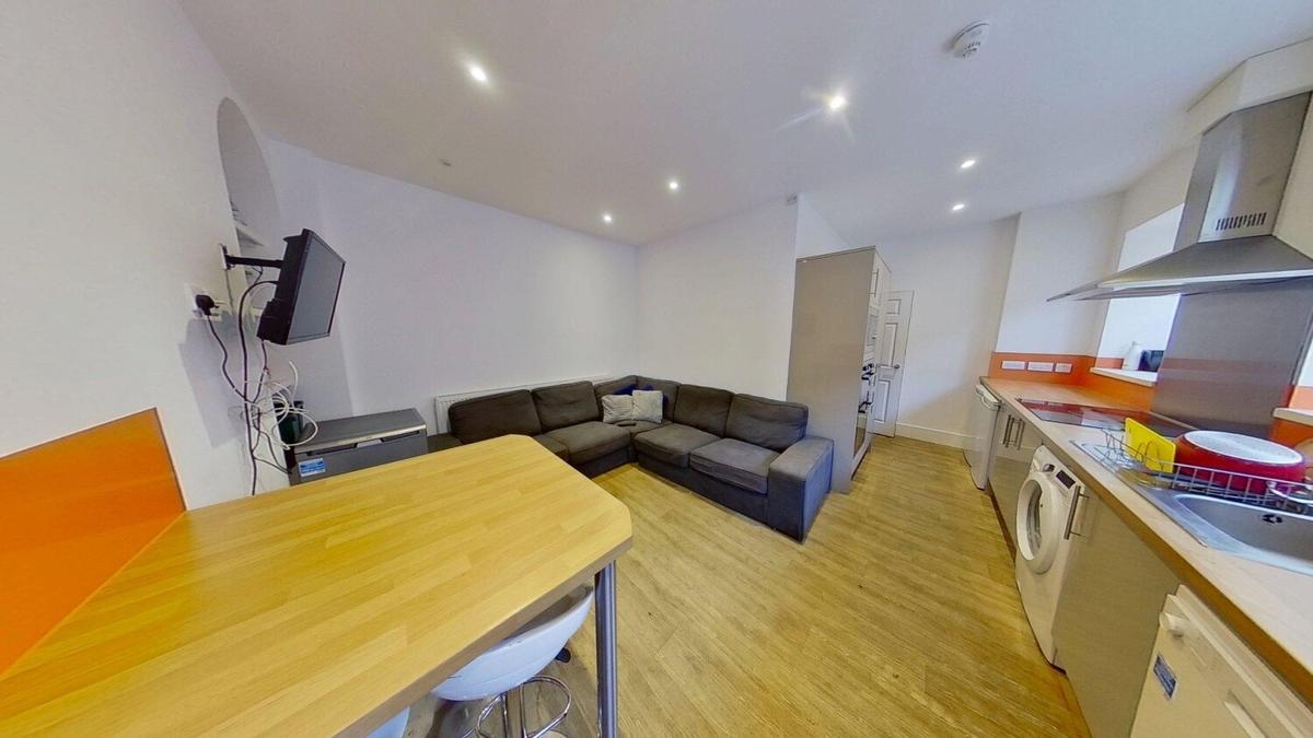 4 bedroom apartment on 13 St Peters Gate, City Centre, Nottingham