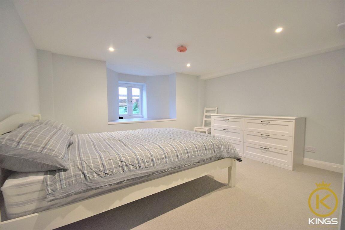 5 bedroom house for rent Denzil Road, Surrey, GU2 7NQ UniHomes