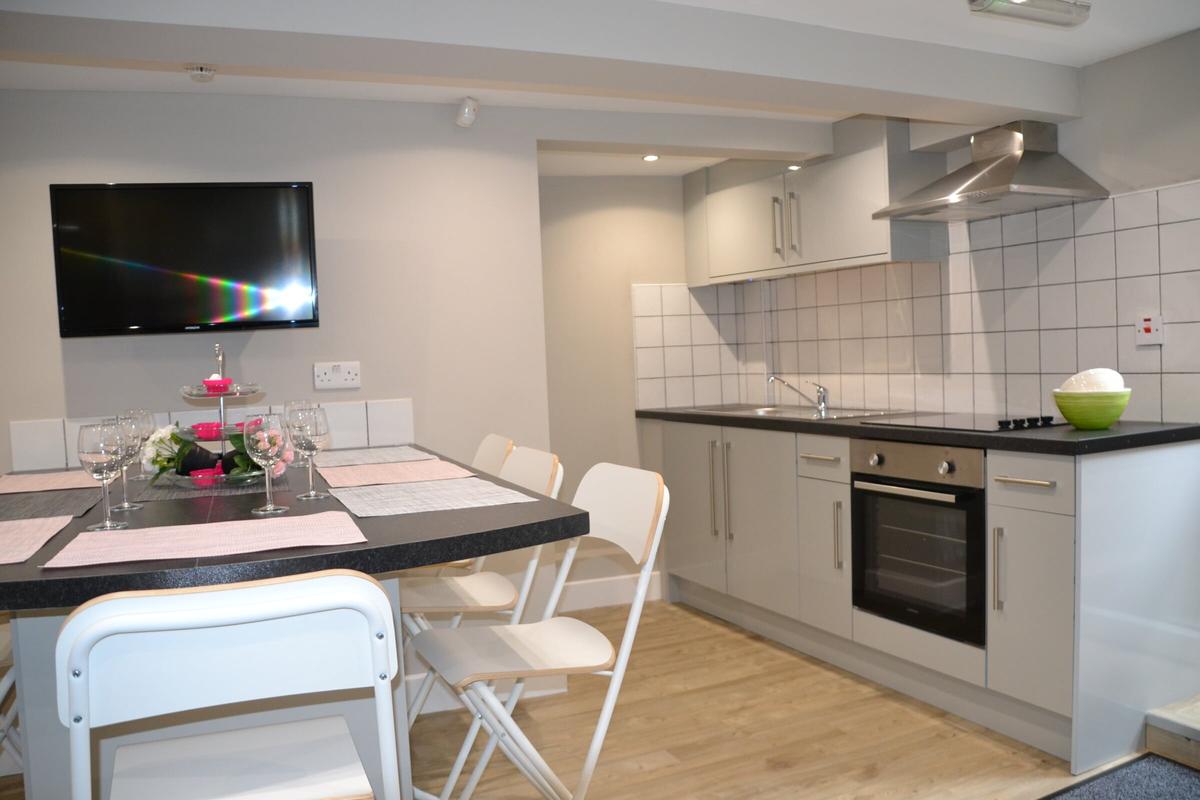 7 bedroom house for rent Stanmore Street, Leeds, LS4 2RS UniHomes