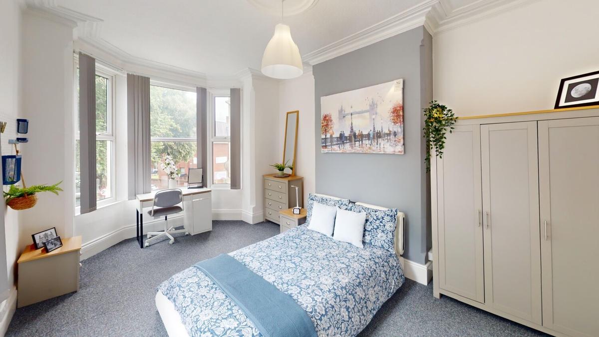 5 bedroom house on Alberta Terrace, Forest Fields, Nottingham