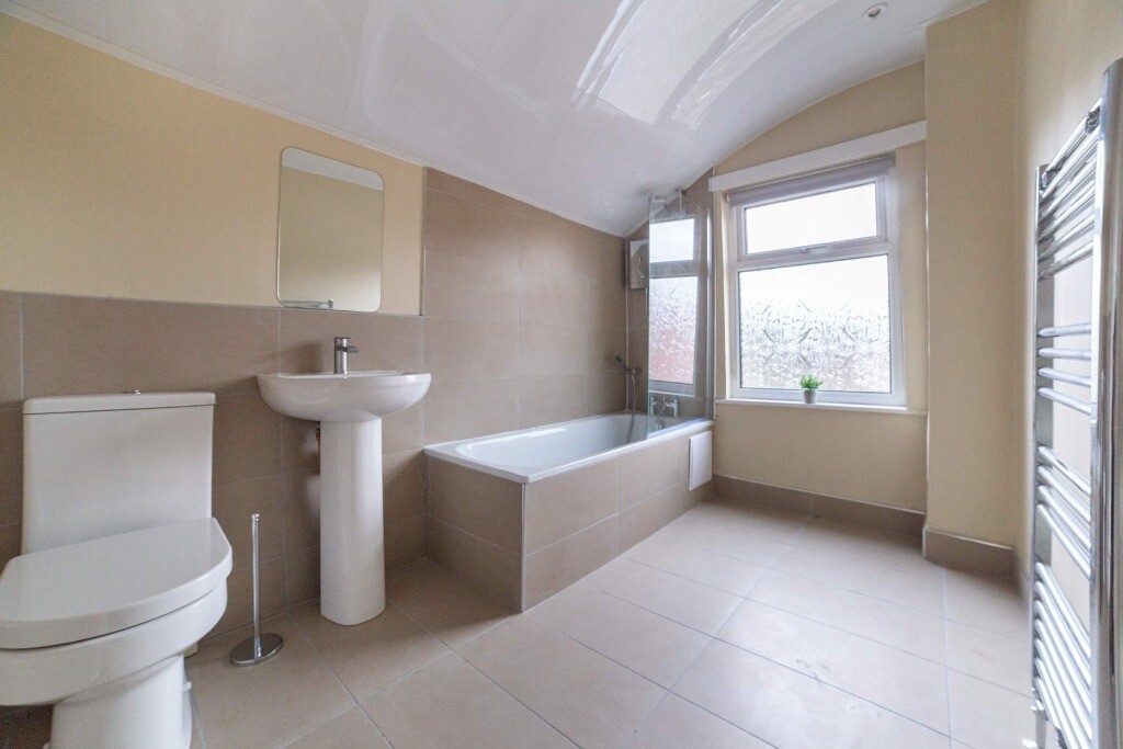 3 bedroom house for rent Victory Road Beeston, Nottingham, NG9 1LH UniHomes