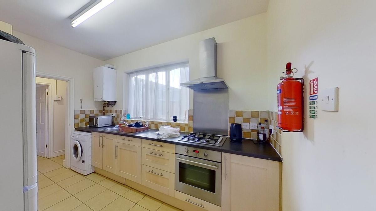 3 bedroom house on Woodborough Road, City Centre, Nottingham