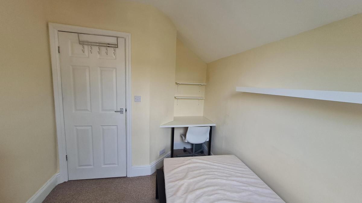 4 bedroom house for rent Dartmouth Avenue, Bath, BA2 1AS UniHomes