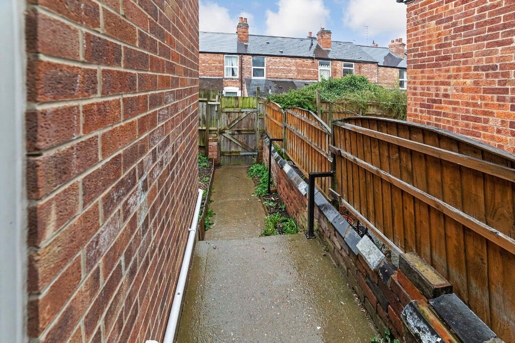 2 bedroom house for rent Lichfield Road Sneinton, Nottingham, NG2 4GF UniHomes