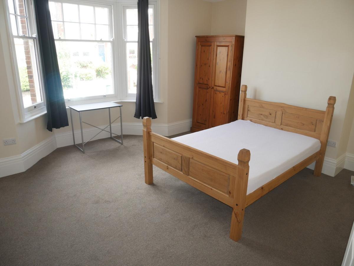 3 bedroom apartment for rent Preston Drove, Brighton, BN1 6EW UniHomes